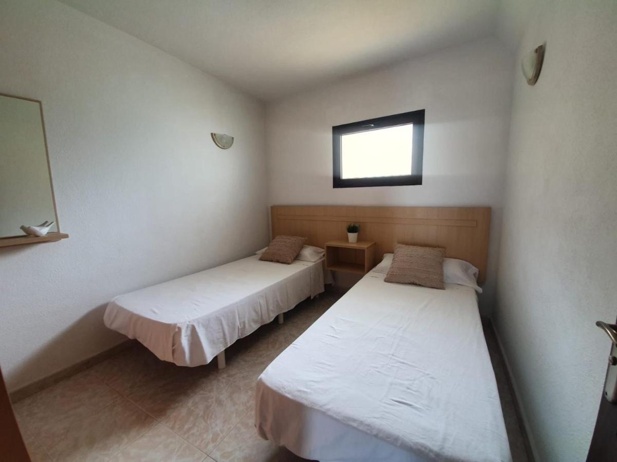 Ocean Front Cozy 2 Bedroom, 3 Beds Spacious- Netflix, Pool, Beach Lift & Fast Wifi プラヤ・デル・イングレス エクステリア 写真