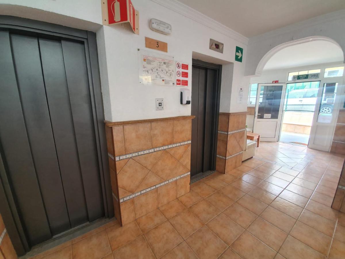 Ocean Front Cozy 2 Bedroom, 3 Beds Spacious- Netflix, Pool, Beach Lift & Fast Wifi プラヤ・デル・イングレス エクステリア 写真