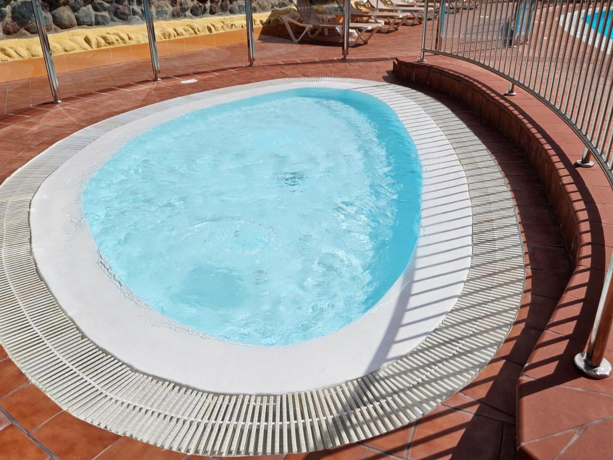 Ocean Front Cozy 2 Bedroom, 3 Beds Spacious- Netflix, Pool, Beach Lift & Fast Wifi プラヤ・デル・イングレス エクステリア 写真