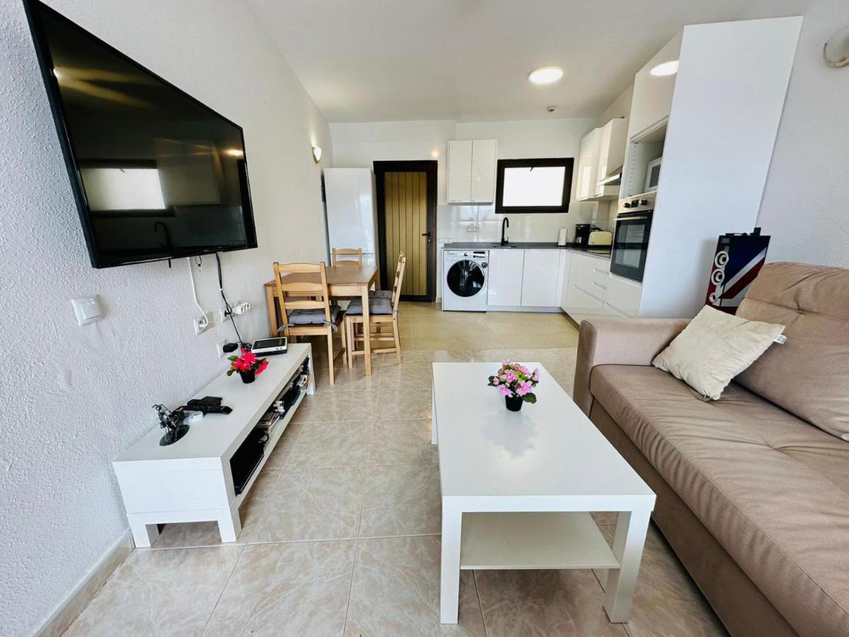 Ocean Front Cozy 2 Bedroom, 3 Beds Spacious- Netflix, Pool, Beach Lift & Fast Wifi プラヤ・デル・イングレス エクステリア 写真
