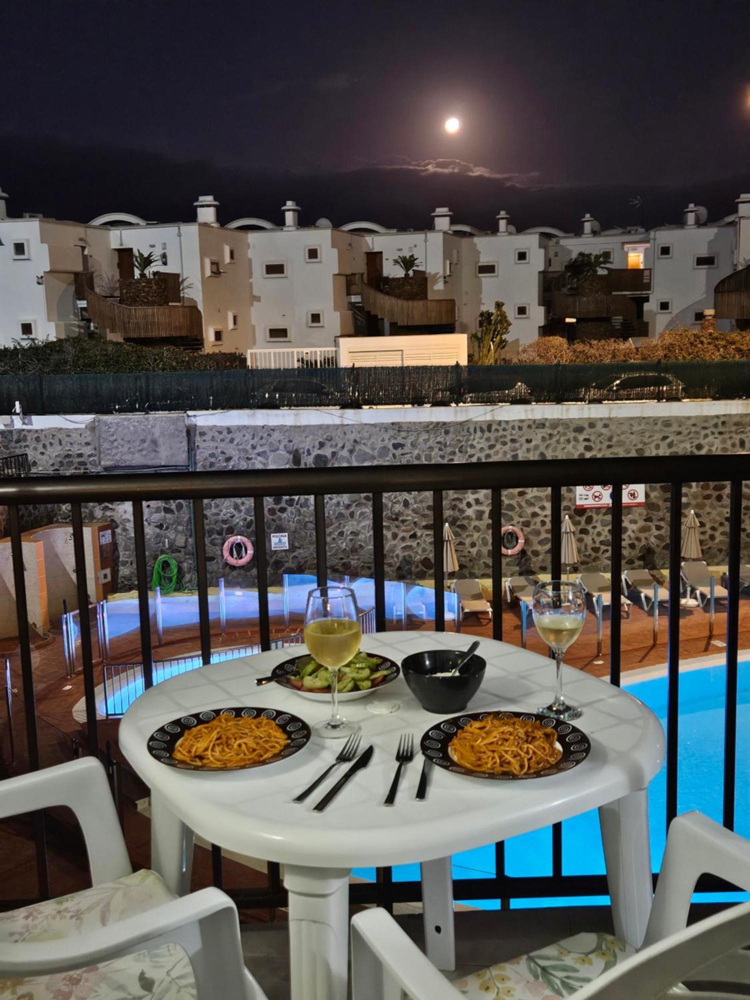 Ocean Front Cozy 2 Bedroom, 3 Beds Spacious- Netflix, Pool, Beach Lift & Fast Wifi プラヤ・デル・イングレス エクステリア 写真